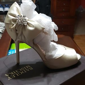 Badgley Mischka Pumps